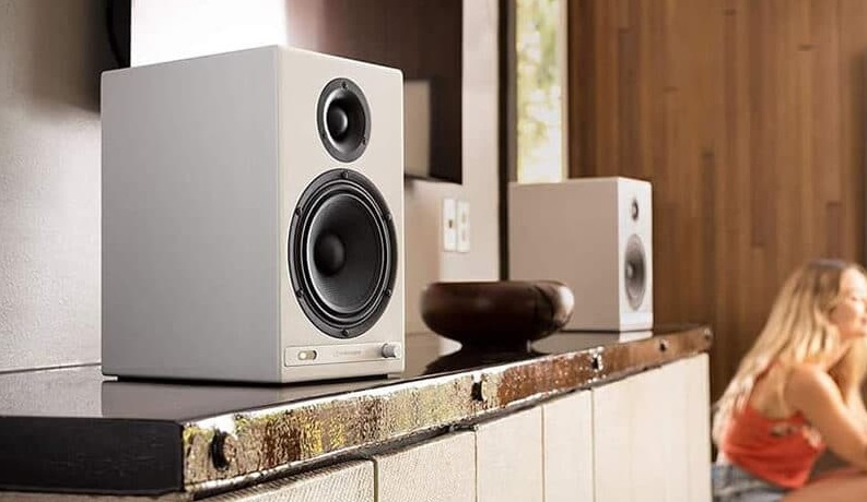 bookshelf speakers