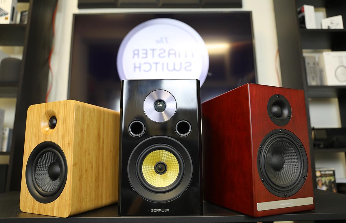 bookshelf speakers box